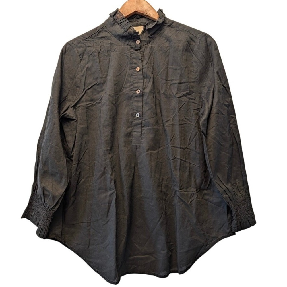 Tuckernuck Black Ruffle Neck Smocked Cuff Blouse Large‎ Cotton Button Front Top